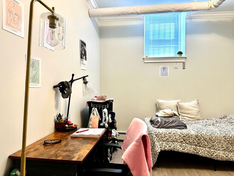 Building Photo - 1340 Commonwealth Ave