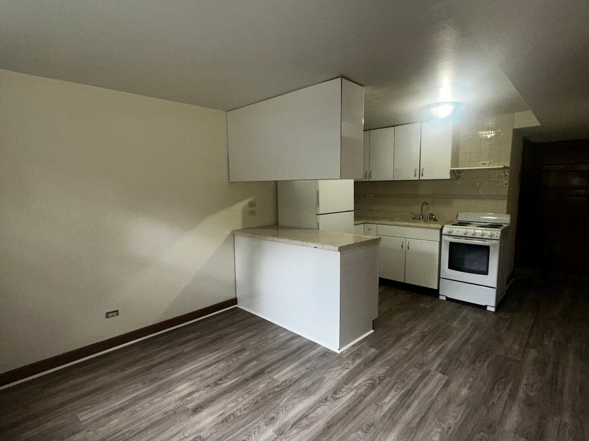 Building Photo - 1328 W Melrose St