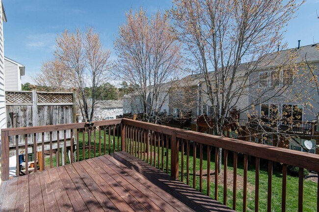 Building Photo - AVAILABLE MID-JULY! $500 Off First Month's Rent! Luxurious Townhome in NW Raleigh!