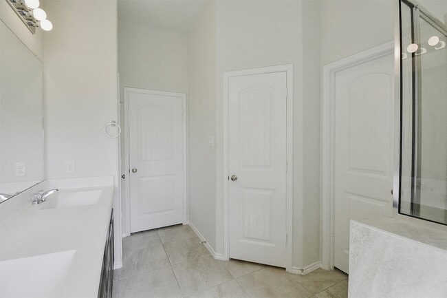 Building Photo - 4114 Trenton Arbor Ln