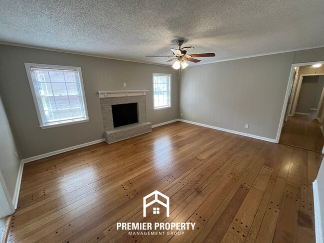 Building Photo - Spacious 3BR/2BA Whitehaven Home | 1,700+ SQ FT, Hardwood & Brick Fireplace