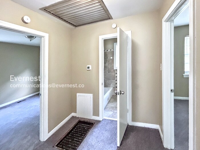 Building Photo - 824 45th St Ensley