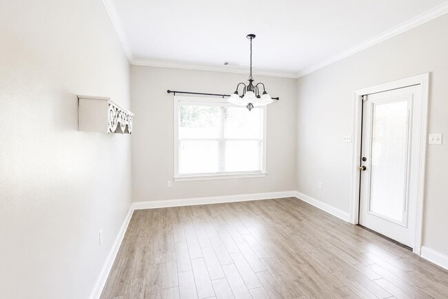 Building Photo - 36 Littleton Way