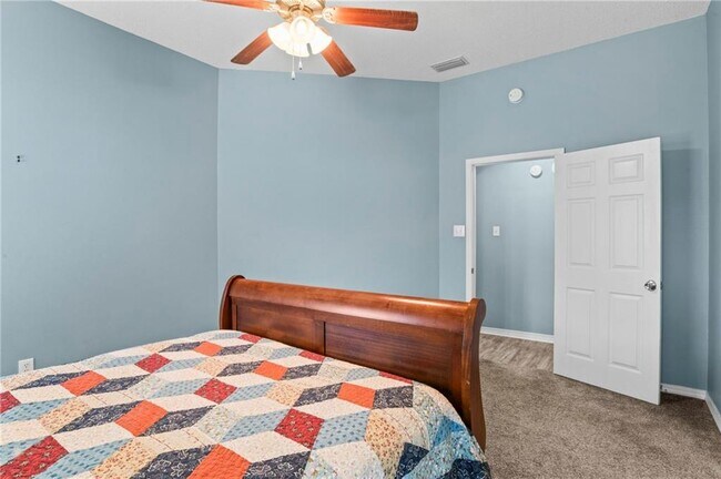 Building Photo - 8650 E Hamilton Bridges Dr