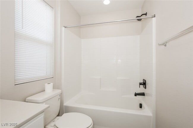 Building Photo - 2936 Sunday Silence Rd