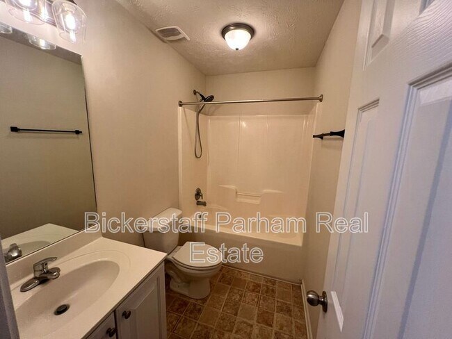 Building Photo - 3007 Nancy Dr