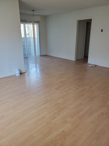 Living room - 2511 Abbot Kinney Blvd