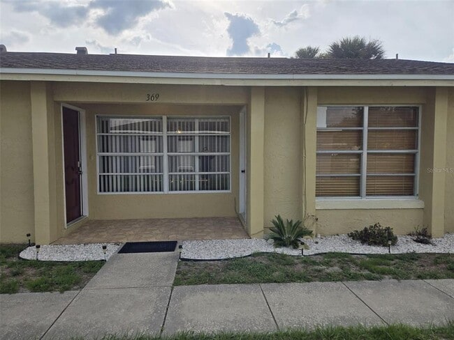Building Photo - 369 Dundee Dr
