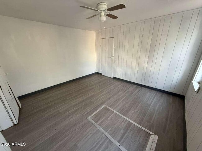 Building Photo - 398 E Ave