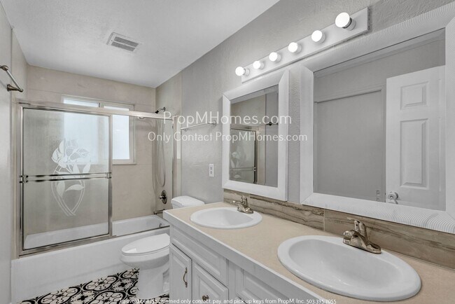 Building Photo - Secluded Nature Retreat: 3 Bedrooms + Bonus Space!