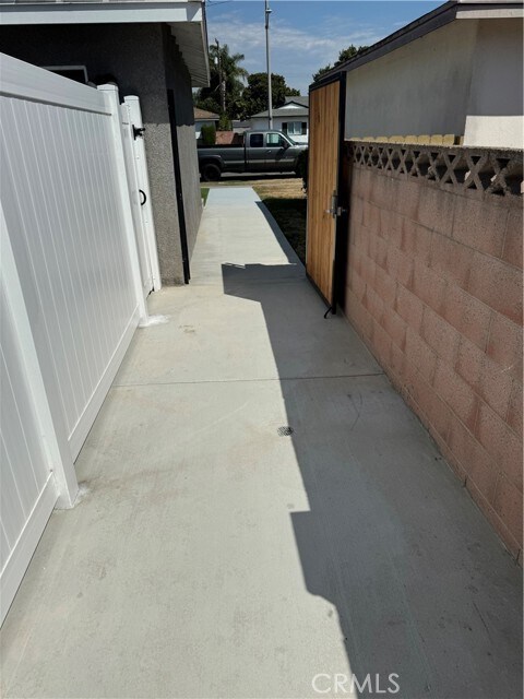 Building Photo - 13293 Arizona St