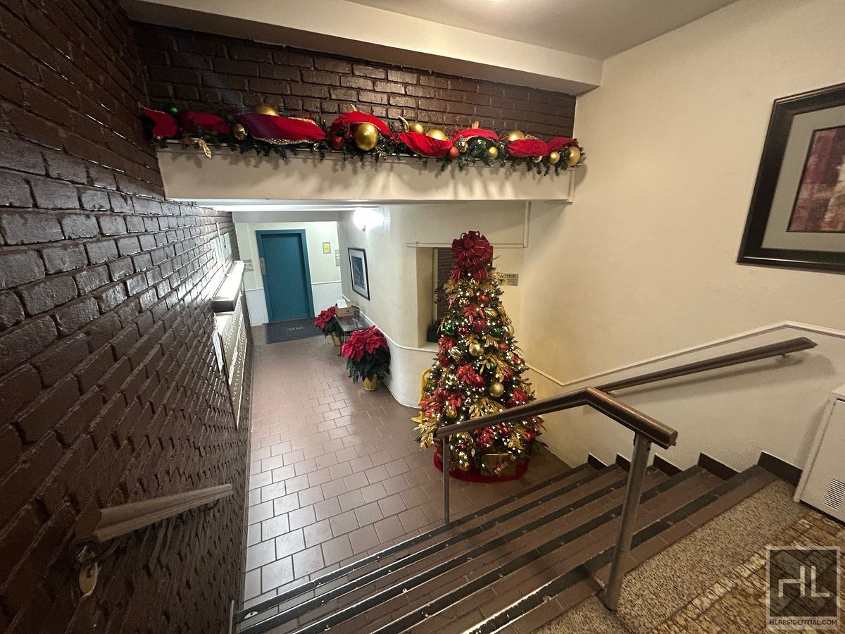 Building Photo - East 91st Street