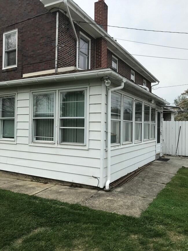 Back of house - 203 N Reber St