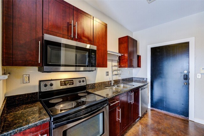 Building Photo - 2205 McKinney St