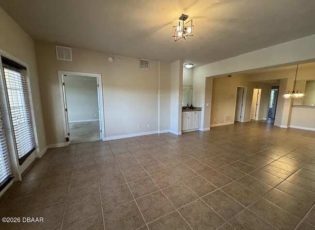 Building Photo - 424 Luna Bella Ln