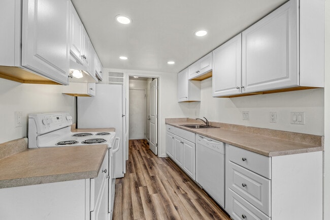 Building Photo - 791 Partridge Cmn