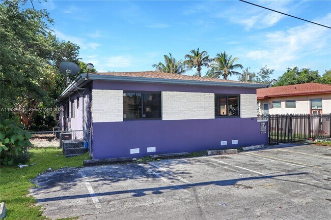 Building Photo - 98 NE 71st St