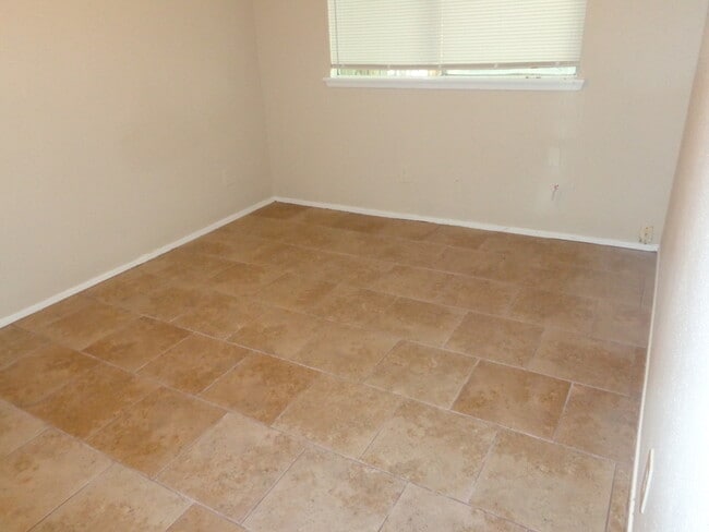 Building Photo - Affordable Duplex