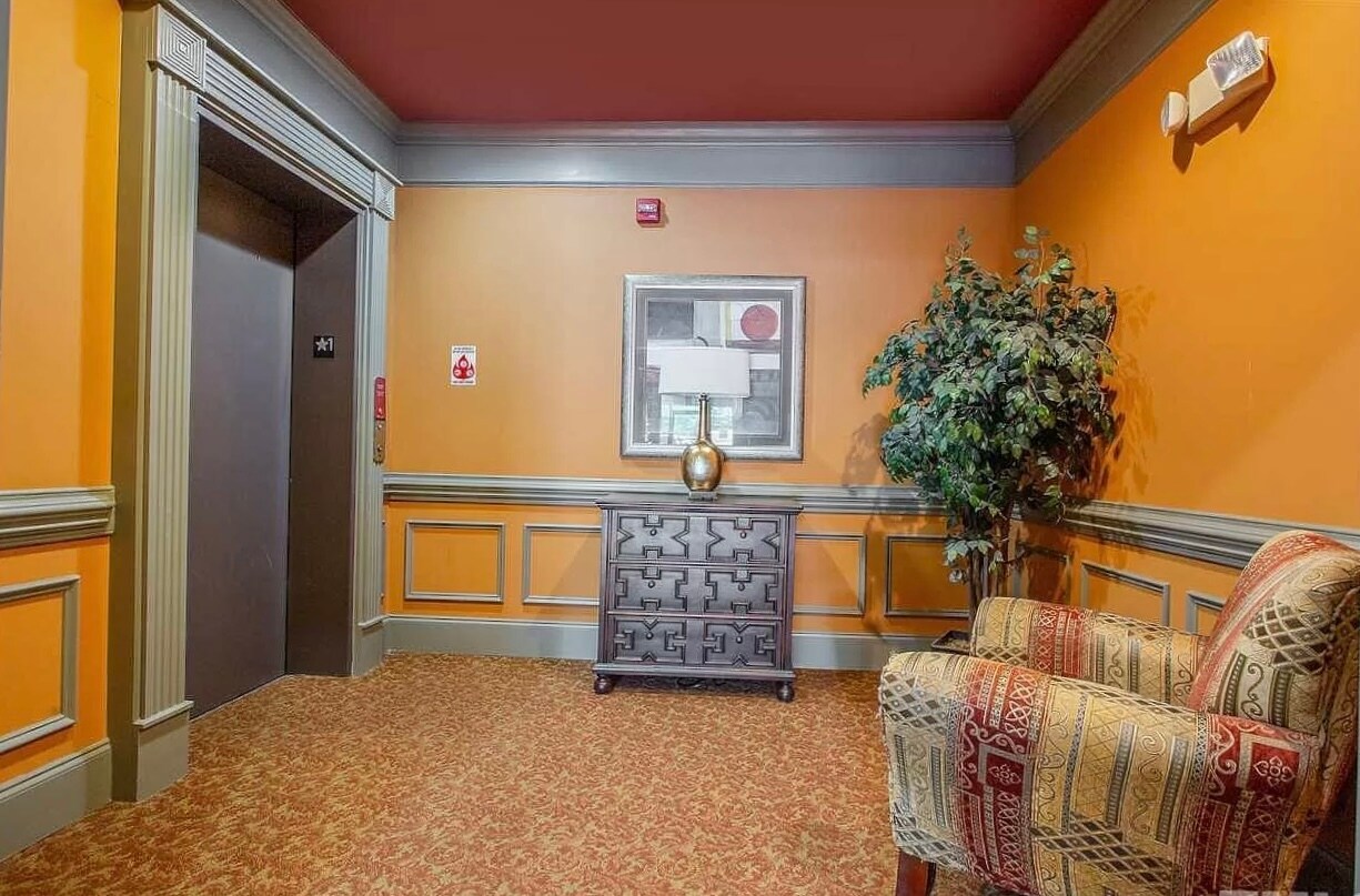 Lobby & Elevator - 3314 Starboard Way