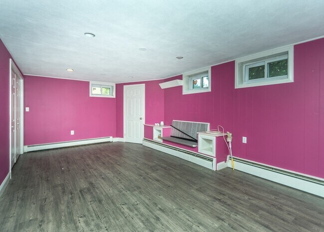 Building Photo - 56 Rosewood Dr