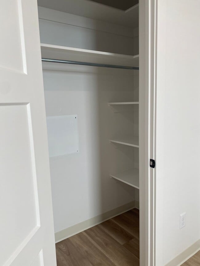 Building Photo - Driggs - New Flats at Teton Peaks Unit 204