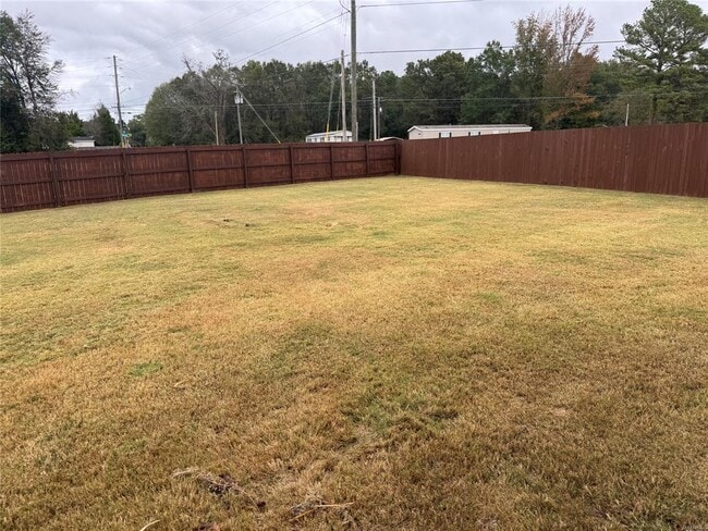 Building Photo - 424 Kohn Dr