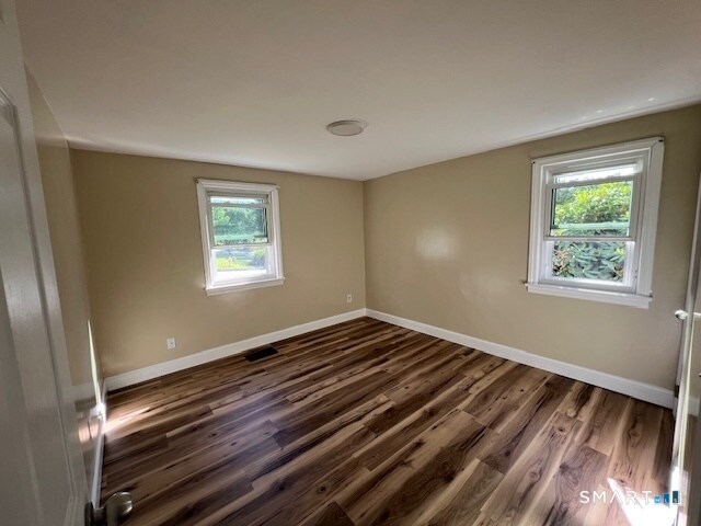 Building Photo - 121 Riverview Ave