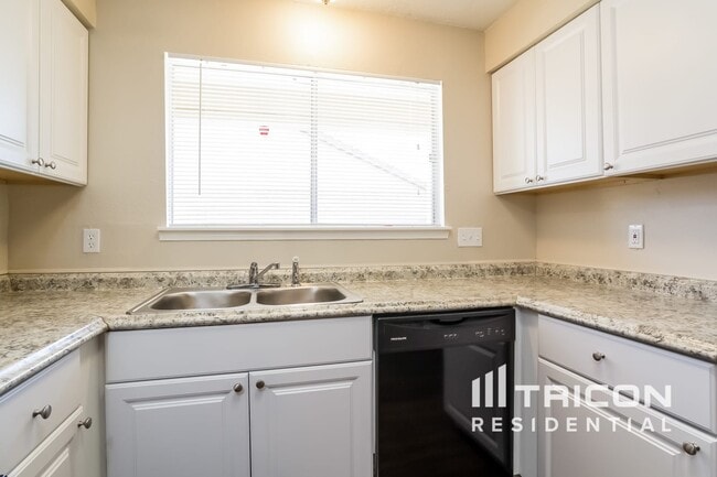 Building Photo - 13138 Crystal Cove Dr