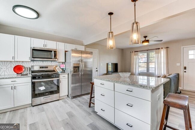 Building Photo - 6385 Lobelia Rd SW