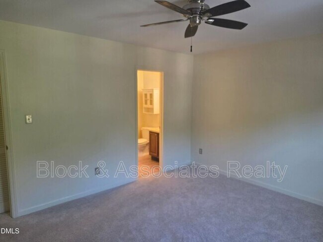 Building Photo - 6550 Thetford Ct
