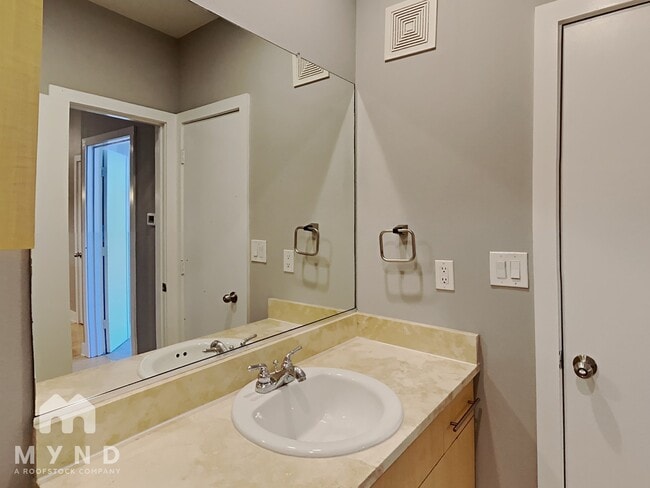 Building Photo - 4605 Cedar Springs Rd