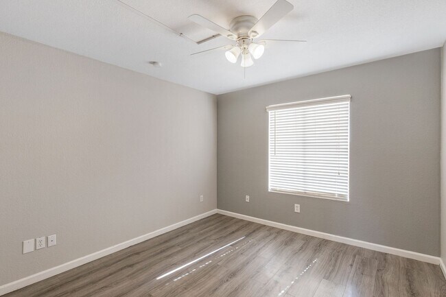 Building Photo - Upgraded Condo with Elegant Features and Convenient Location