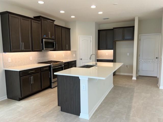 Building Photo - 12755 Brodlove Ln