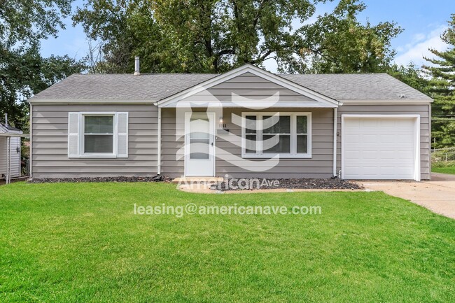 Building Photo - 9765 Dennis Dr