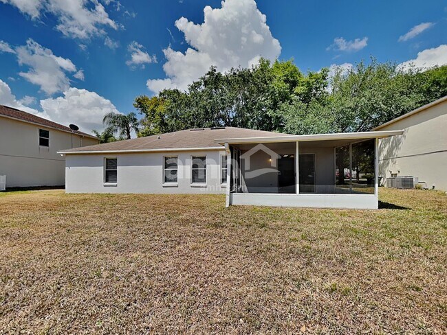 Building Photo - 795 Skyridge Rd