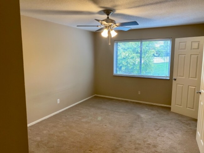 Building Photo - 7971 Royal Arms Ct