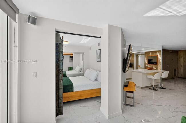 Building Photo - 2401 Collins Ave