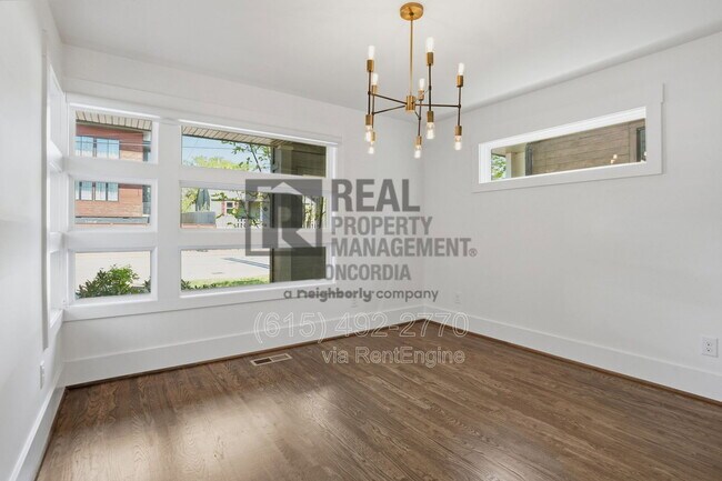 Building Photo - 1607 10th Ave N