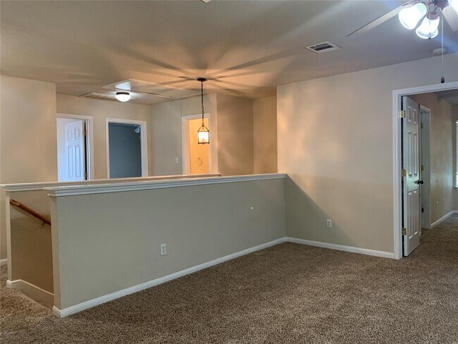 Building Photo - 18525 Blue Pond Dr