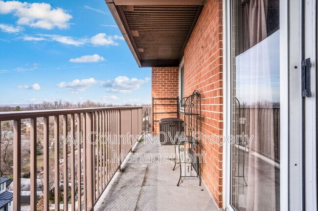 Building Photo - 4343 Cherry Hill Rd