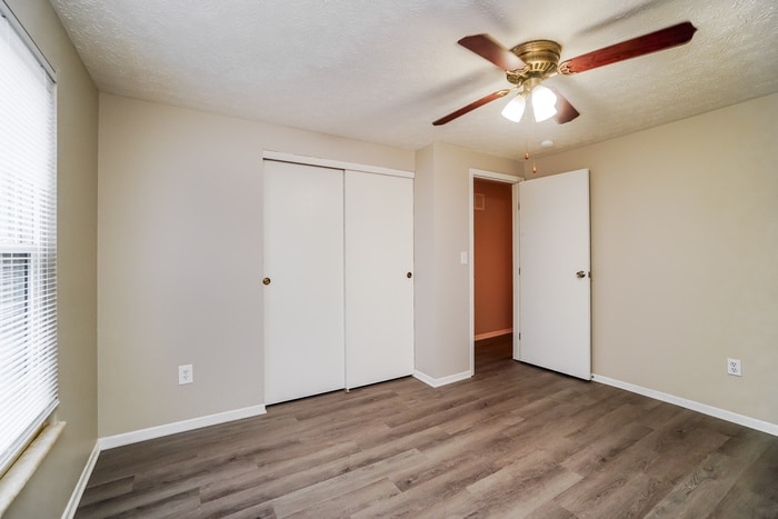 Building Photo - 675 Cherryhaven Dr