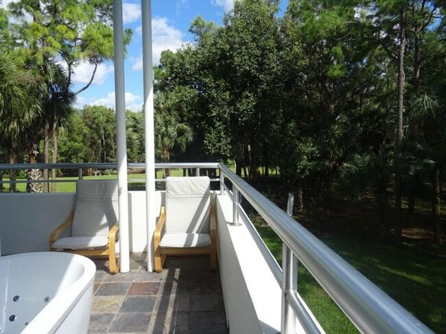 Building Photo - 930 Rambling Dr Cir