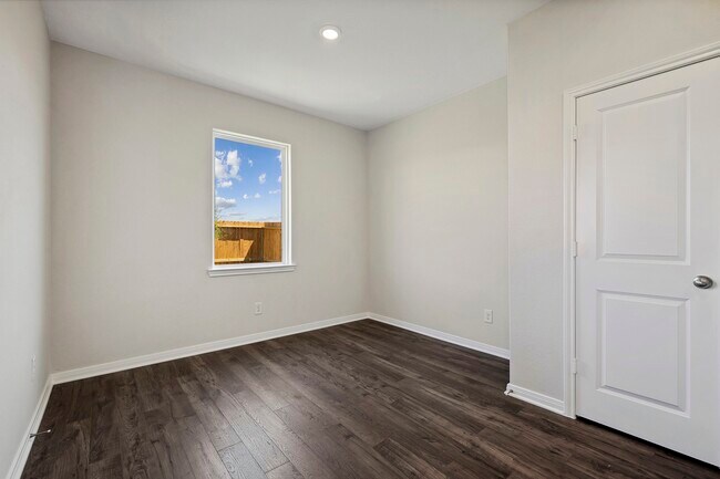 Building Photo - 10399 Red Cardinal Dr