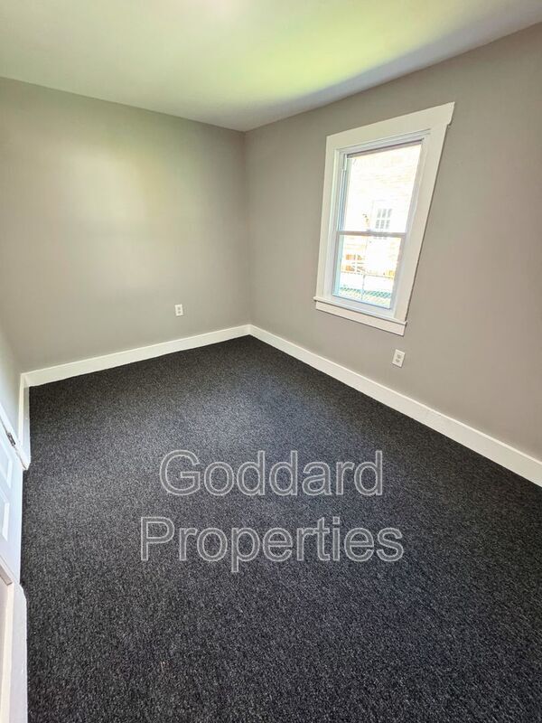 Building Photo - 415 Lorraine St
