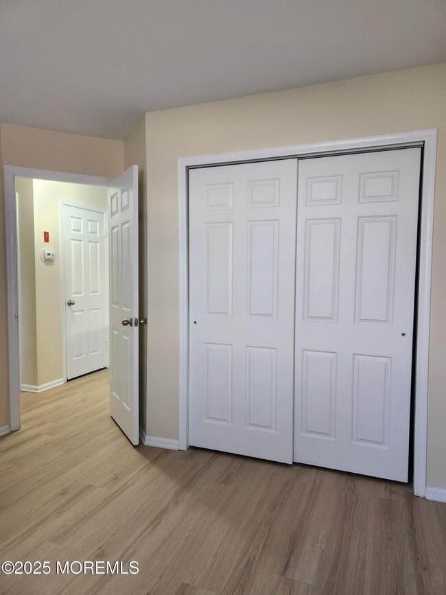 Building Photo - 9 Hackamore Ct