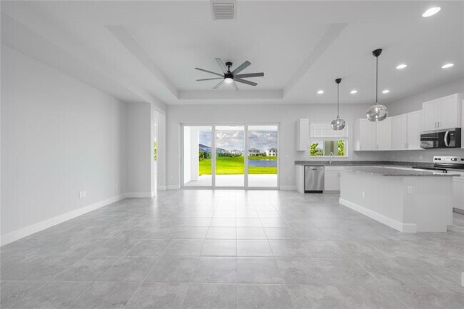 Building Photo - 14040 Spruce Pne Dr