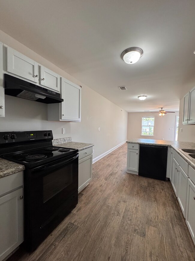 Building Photo - Move-In Ready 2 Bedroom, 2 Bath Apartment in Easley – Convenient Location & Spacious Living!
