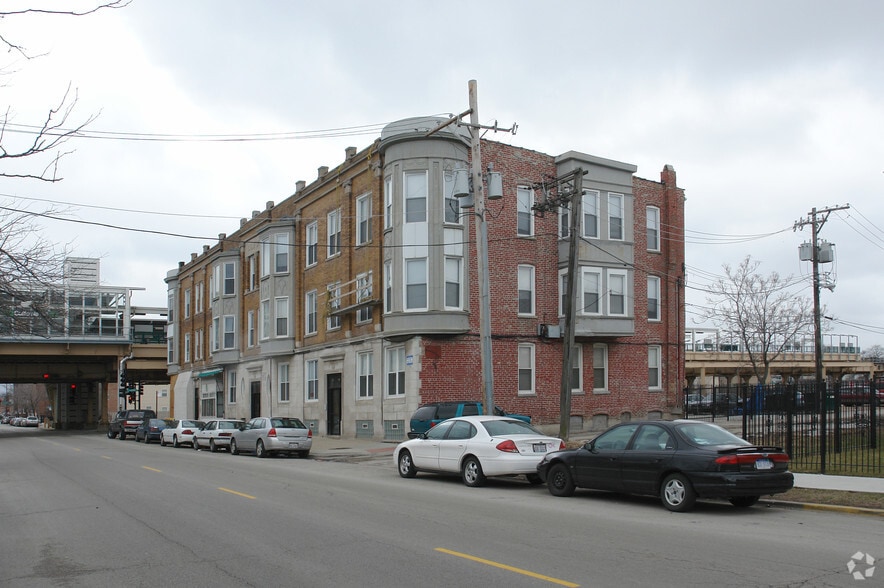Primary Photo - 200-210 N California Ave