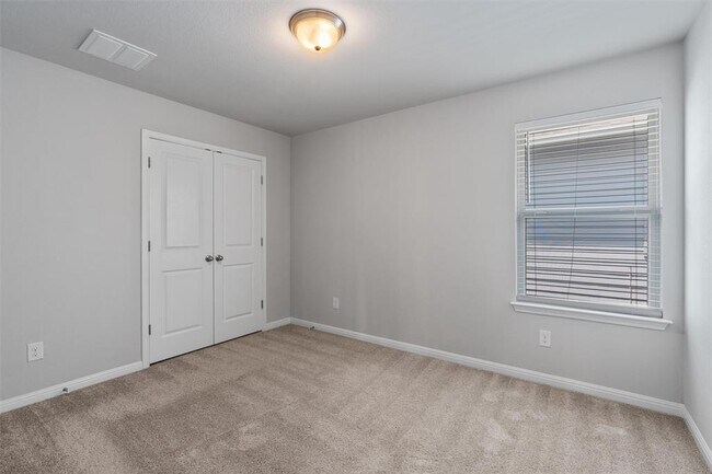 Building Photo - 17300 Antioch Ave