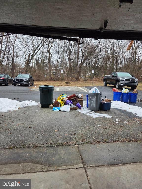 Building Photo - 881 Windermere Ave